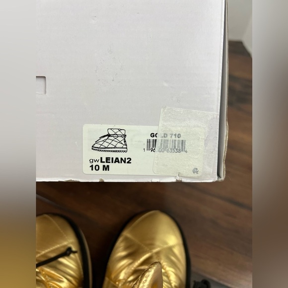 NIB - GUESS Leian2 Metallic Gold Logo Booties - Size 10 - Picture 13 of 13